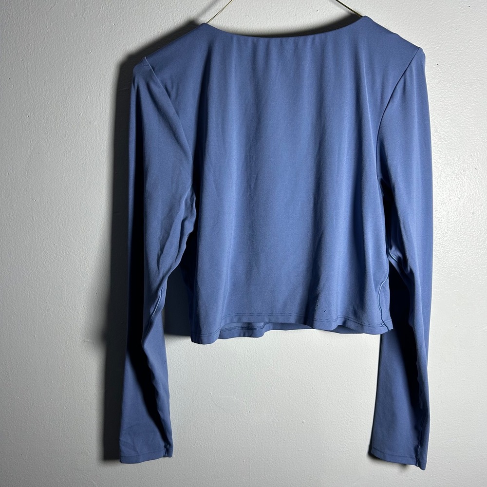 OFFLINE by Aerie Real Me Long Sleeve V-Neck Crop Top Blue XL Built-in Bra - Picture 2 of 6